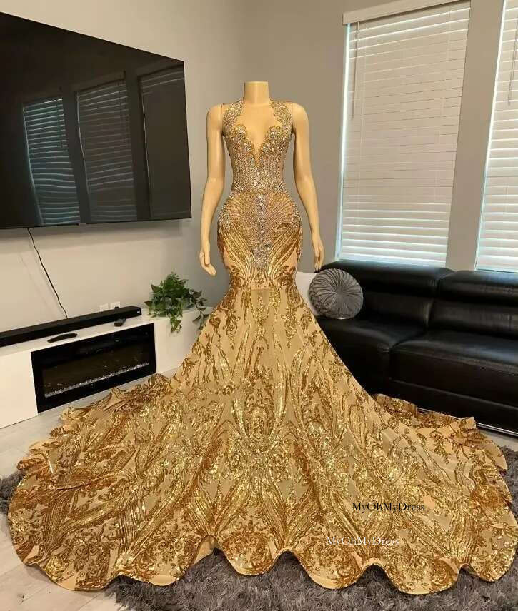 Customized Gold V Neck Long Prom Dresses 2025 Black Girls Beaded Crystal Applique Birthday Party Rhie Evening Gowns 0221