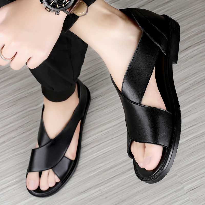 New Arrival New Genuine Leather Mens Sandals Flat Open Toe Rome Style Mens Sandals Summer Breathable Beach Gladiator Sandals for Men T250220