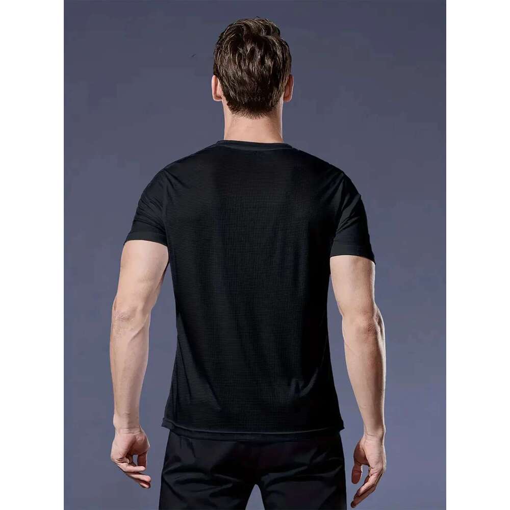 Men's Ultra-Lightweight 1 Piece Black Round Neck T-Shirt, Quick Drying, Breathable, Sweat Absorbing, Suitable For Fitness, Gym And Ru