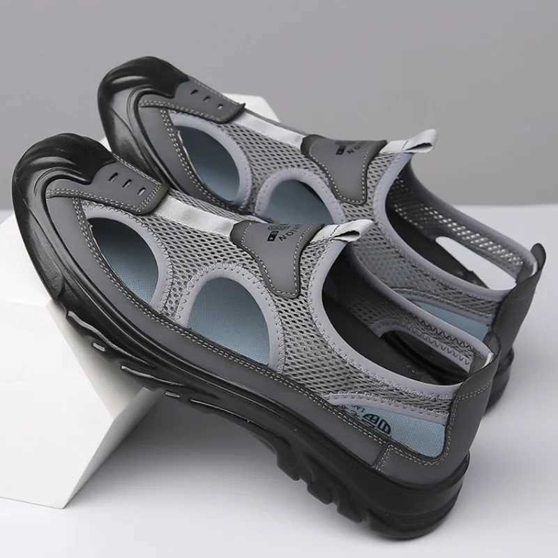 New Arrival Breathable Sandals Men Shoes Mesh Outdoor Men Hollow Sandals Antiskid Beach Sandals Flats Footwear Shoes Men T250220