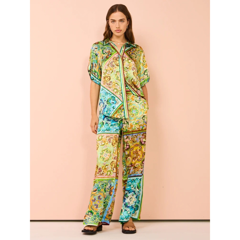 Women Tracksuits Two Pieces Set Designer 2025 New Fashionable Personalized Printed Short Sleeve Colored Holiday Leisure Lace Set 19 Colors