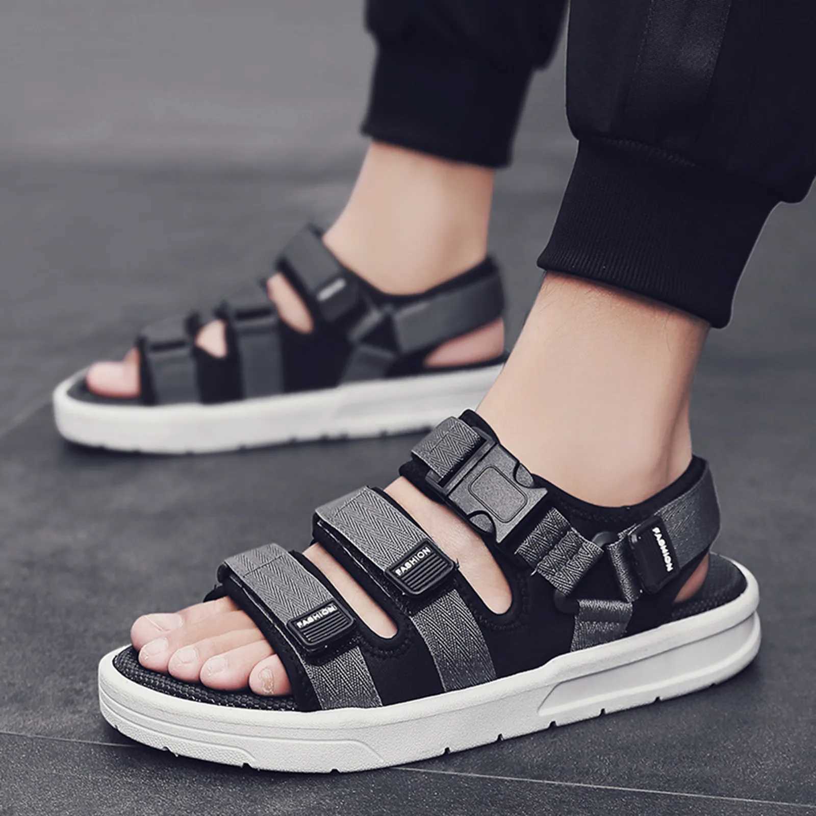 New Arrival Mens sports fashion buckle strap sandals outdoor casual beach shoes mens comfortable sandals T250220