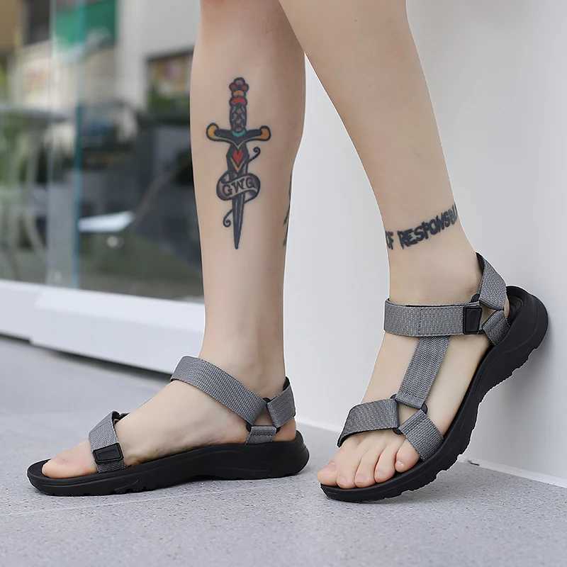New Arrival Classic Men Sandals Non-slip Beach Shoes Summer Slippers Outdoor Lightweight Sneakers Male Retro Comfortable Casual Shoes 39-46# T250220
