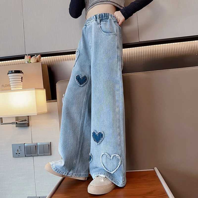 Big girls school wide leg pants heart-shaped design casual and loose 2025 New Year fashion long jeans childrens Korean Sle Trouser Z250220