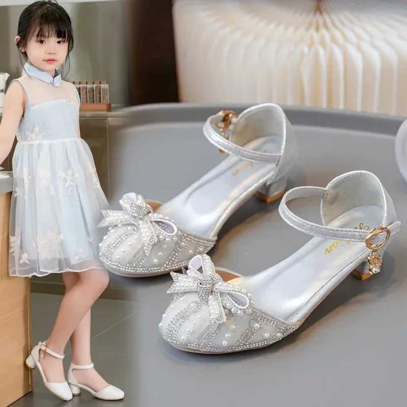 Girls Bow Sandals 2024 Summer New Fashion Princess Shoes for Party Wedding Kids Rhinestone High Heels Childrens Leather Shoes W250221