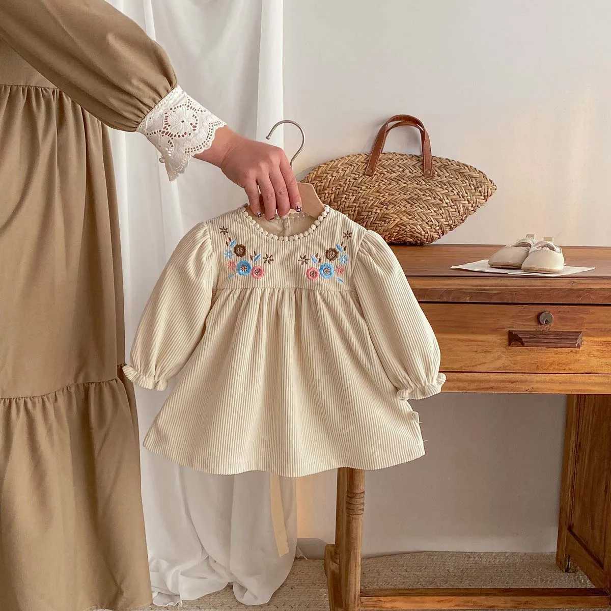 Spring autumn baby princess dress Corduroy baby girl long sleeved embroidered dress baby clothing 0-3y X250220