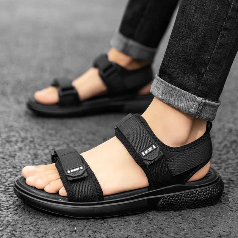 New Arrival Pair non-slip mens sandals summer new wear-resistant breathable simple white sole mens business beach shoes T250220