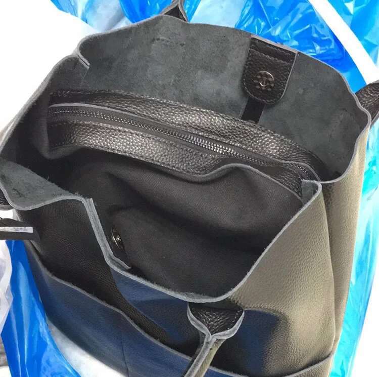 2023 Large Capacity Tote 100% Natural Leather Women Bucket Big Cowhide Lades Hand High Quality Shoulder Bag Beige