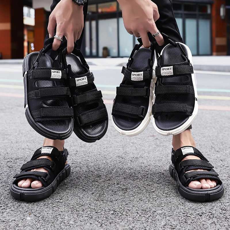 New Arrival Summer Mens Sandals Fashion Trends Adult Mens Sandals Brand Shoes Light Beach Sandals Boys Trendy Designer Sandals T250220