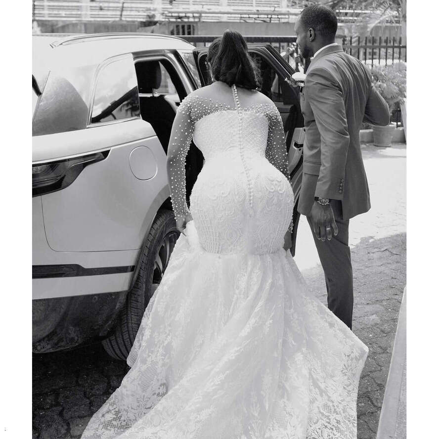 African Aso Ebi 2024 Off White Mermaid Wedding Dress Sheer Neck Full Sleeves Beaded Pearls Vintage Elegant Bridal Gowns Dresses Zj244
