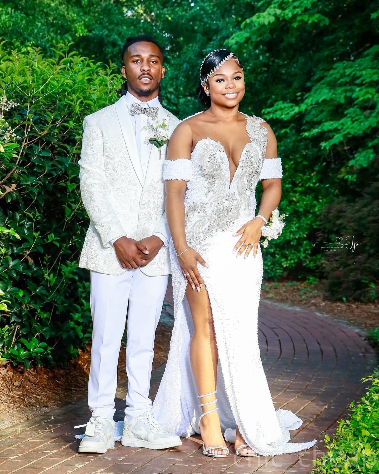 White Mermaid Prom Dresses 2025 Sequined Beaded Crystals High Split Evening Formal Party Second Birthday Engagement Gowns Plus Size Dress For Special 