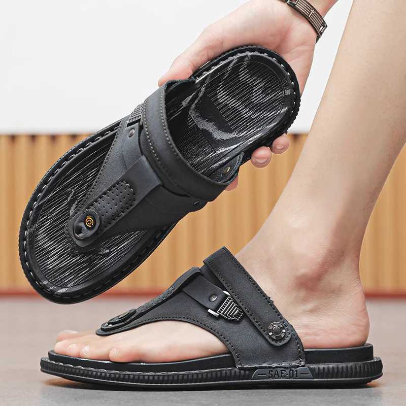New Arrival Anti slip mens beach sandals fashion brand casual mens shoes comfortable leather simple mens slippers retro mens summer half shoes T250220