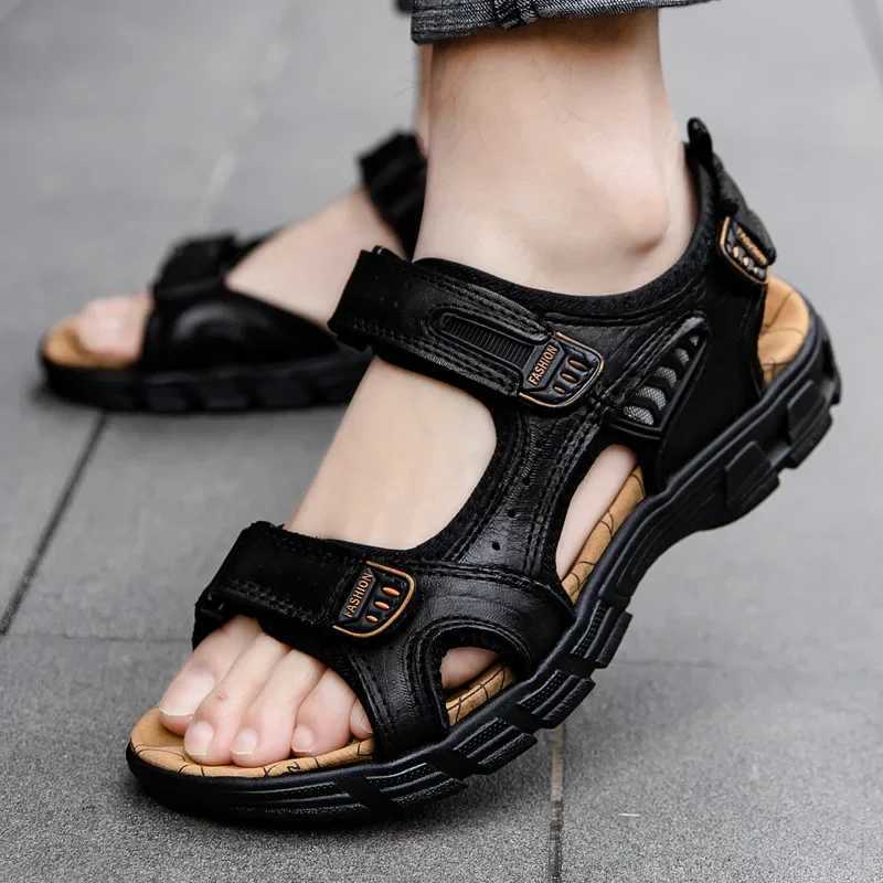 New Arrival Classic Mens Sandals Summer Genuine Leather Sandals Men Holidays Outdoor Casual Shoes Men Sandal Beach T250220