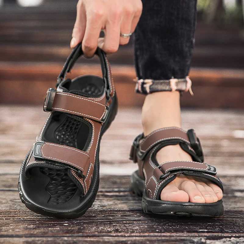 New Arrival Summer Mens Genuine Leather Sandals Outdoor Roman Sandals Beach Anti slip Casual Lightweight Open Toe Boys Sports Sandals T250220