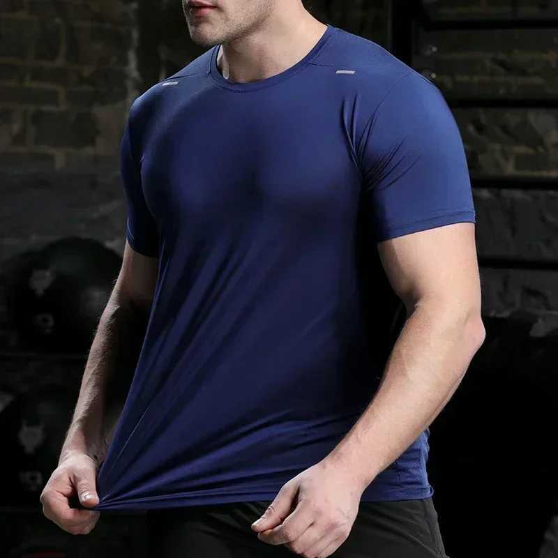 Mens Summer Loose Breathable Short Sleeve Outdoor Cycling Quick Dry Top Running Tracksuits Fitness T-shirts Muscle Tights W250220