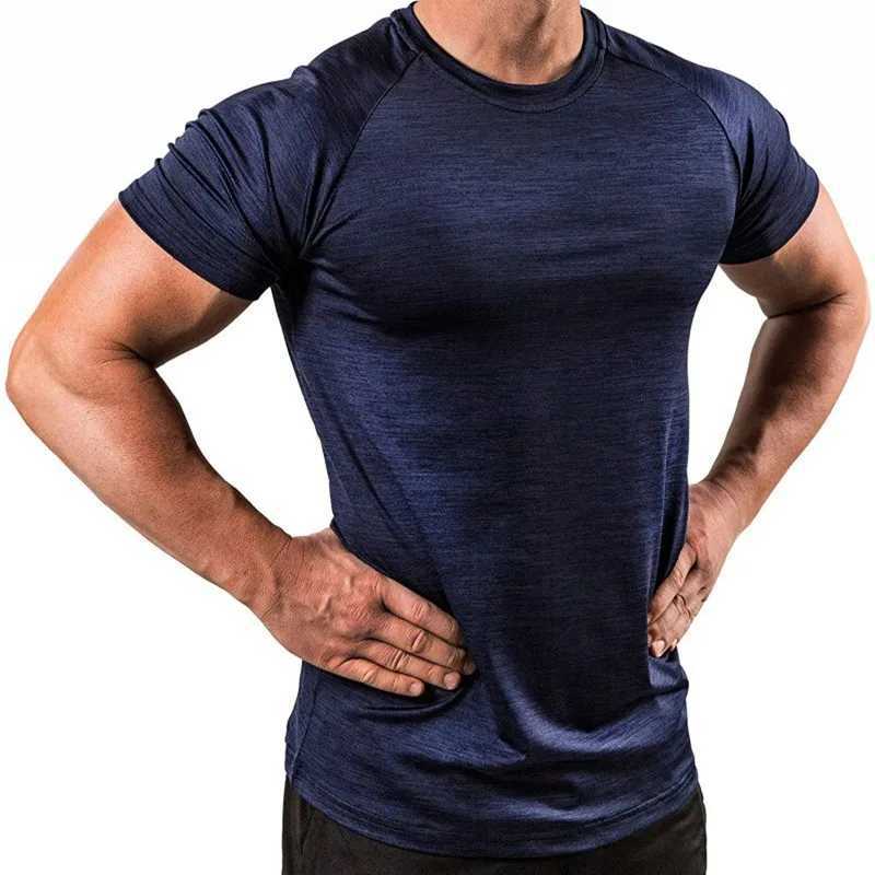 2024 Quick Dry Workout Running T-shirts Compression Fitness Tops Breathable Gyms Mens T-shirts Clothing Jogger Male Sports Shirts W250220