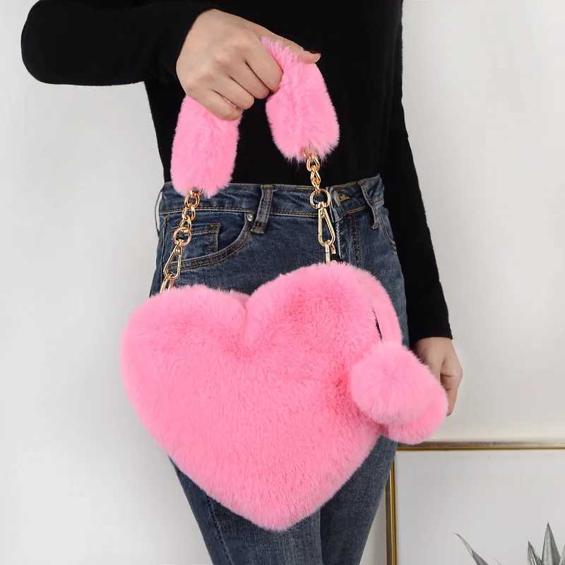 Faux Fur Heart-shaped Women Small Handbags Fluffy Plush Ladies Chain Shoulder Bag FAshion Female Furry Daily CluTCh Purse Z250220