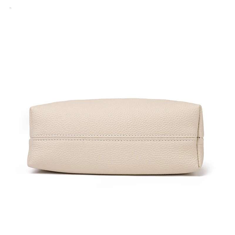 Fashion Chains Bag,Women Genuine Leather Shoulder Bag,100% Natural Cow's Skin,Female Messenger Cross Body Bag