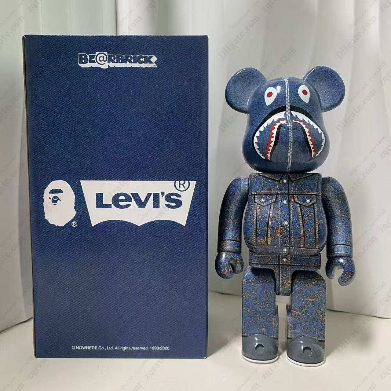 Wholesale designer animation cartoon toys home decoration wine cabinet decoration statues Birthday Christmas gifts high quality figurines