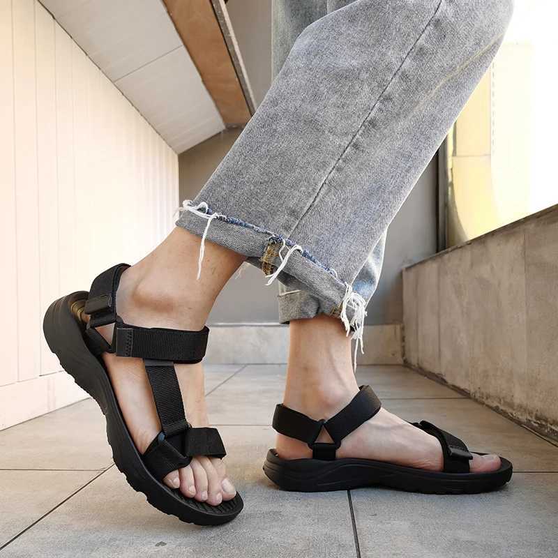 New Arrival casual fashionable classic versatile trendy casual sandals nonslip wearresistant highlooking sandals outdoor casual slippers indoor sanda 