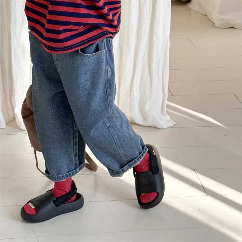 Spring 2025 New Childrens Solid Loose Denim Trouser Baby Girls Harem Pants Boys Casual Pants Childrens Fashion Edition Jeans Z250220