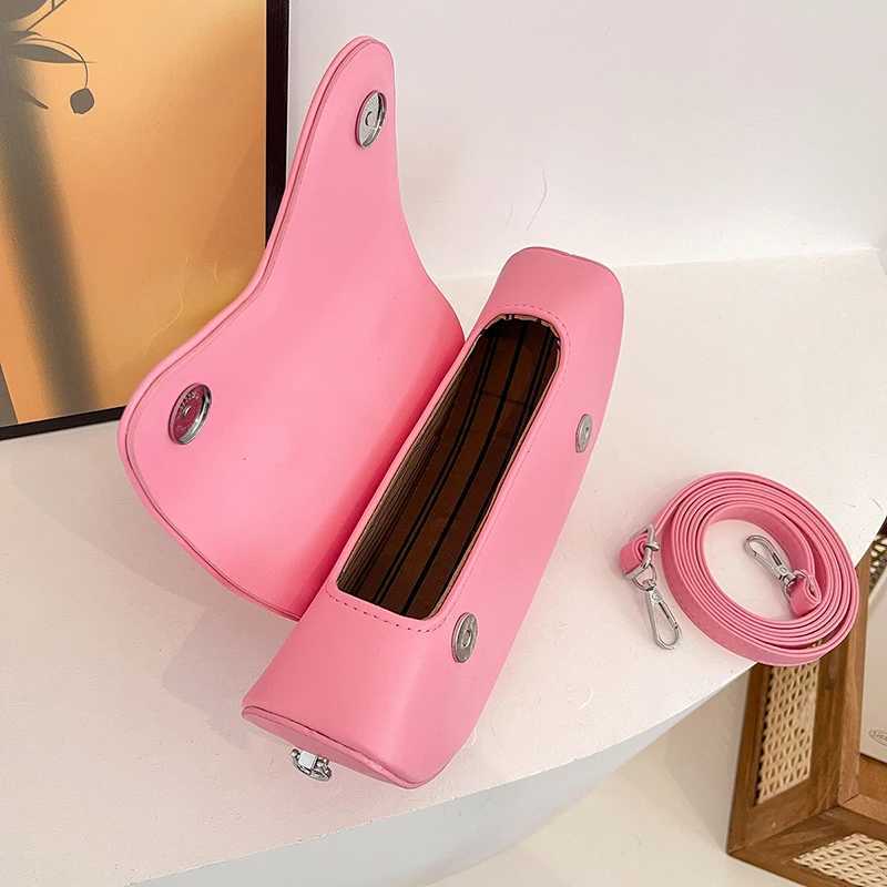 This years popular niche design with contrasting color bags 2023 new womens bags versatile summer crossbody bags mini wing Y250220