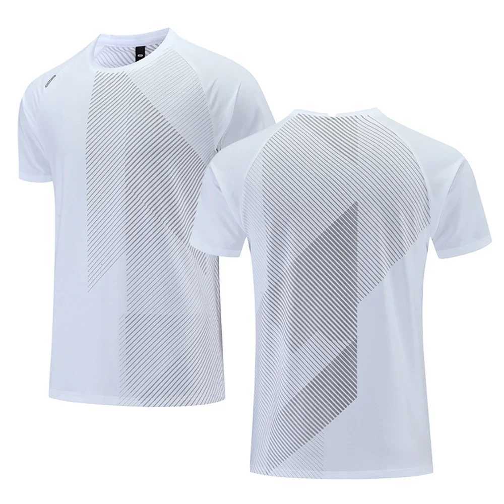 Quick Drying Mens Running T-shirt Fitness Sports T Shirt Gym Training Tees Breathable Jogging Casual Sportswear Unisex Tops New W250220