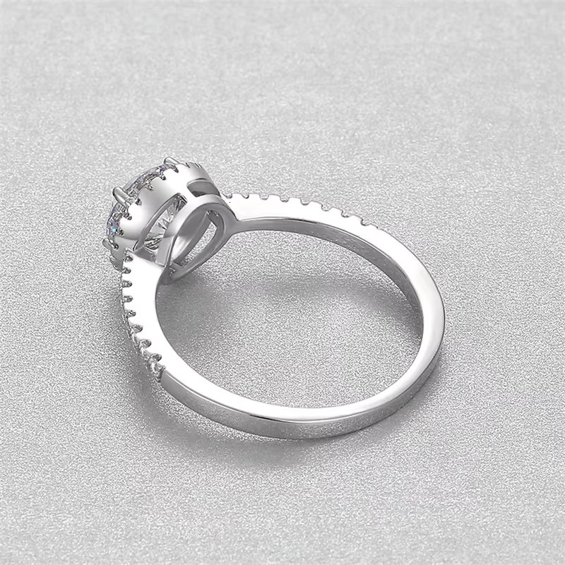 Mossany Star Hot Sale Jewelry Sterg Sier Brilliant Cut Moissanite Dia Ring for Women