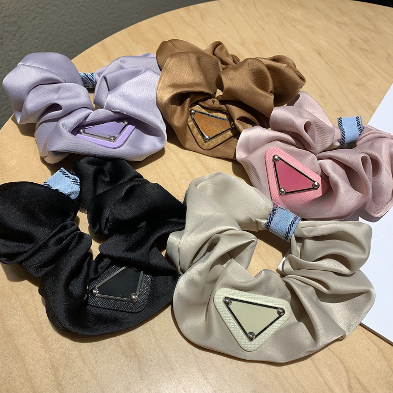 Luxury Satin Triangle Hair Band Ties Women Girls Letters Designer Elastic Hair Bands Fashion Hair Rubber Accessories