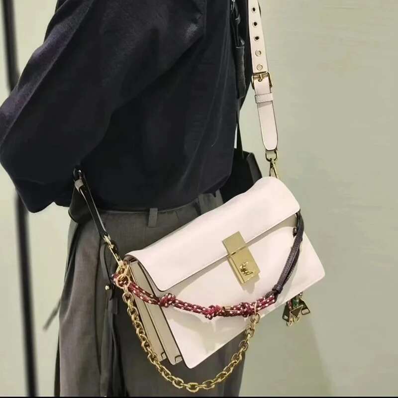 2025 hot Spring New Genuine Leather Brand Soft Sound Women Shoulder Fashion Gold Chian Crossbody Bags Lady