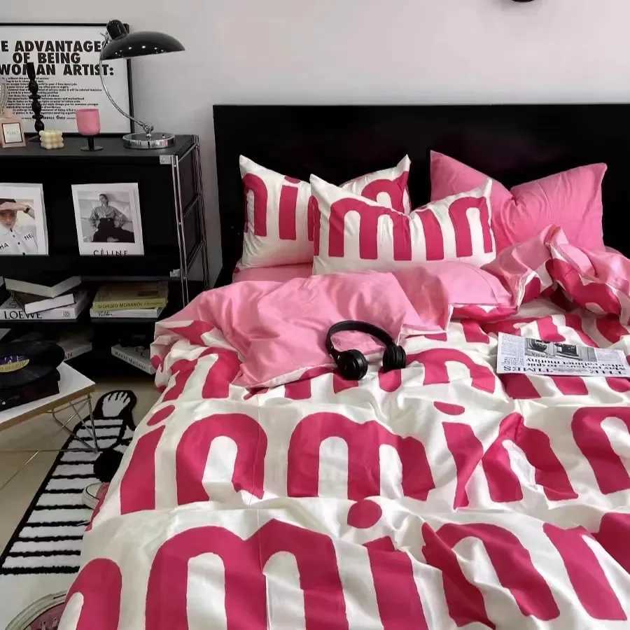 Korean Style Pink Letter Bedding Set Flat Bed Sheet Pillowcase Twin Full Queen Size Bed Linen Women Girls Duvet Cover No FillingXJ250220