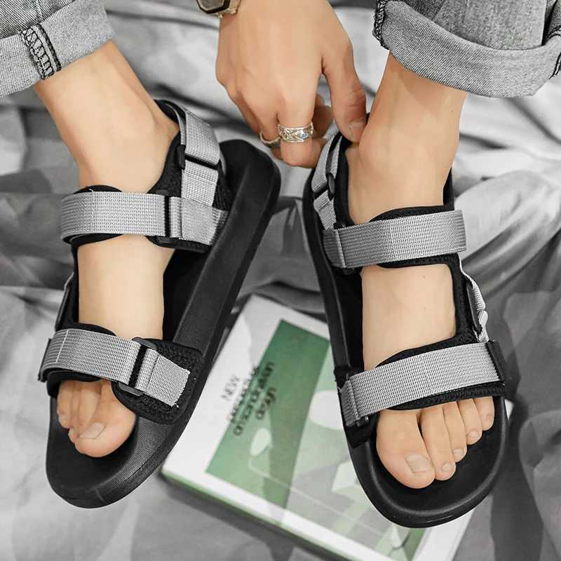 New Arrival City Street Mens Shoes Summer New Breathable Sports and Leisure Shoes Student Outdoor Anti slip Fashion Personalized Sandals T250220