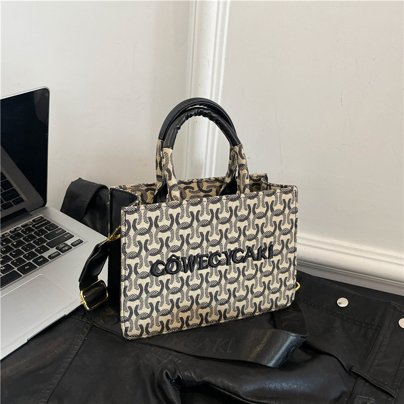 Designer Shoulder Bag Free Shipping New Tote Bags For Womans Handbag Simple Fashion Women Latch Crossbody Free shipping