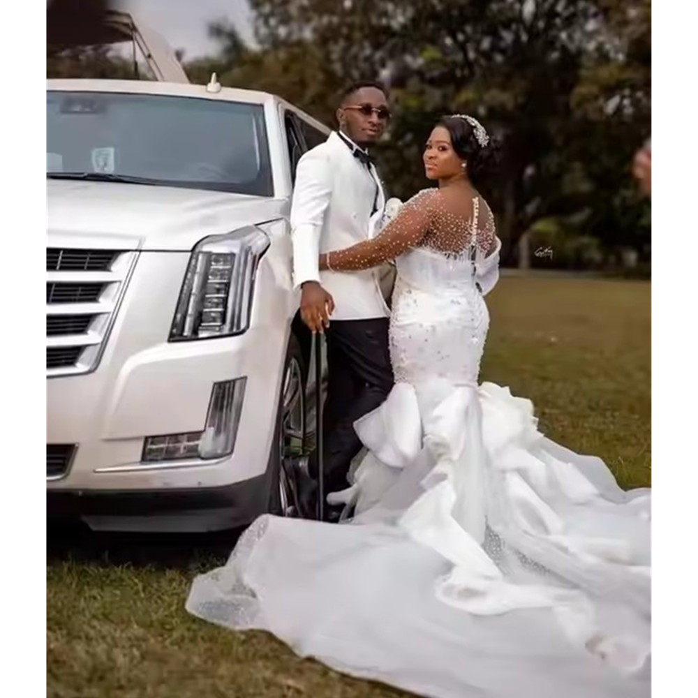 2025 Elegant Mermaid Wedding Dresses for Bride Off Shoulder Corset Back Sweep Train Pleats Beads Aso ebi Garden Country Bridal Gowns