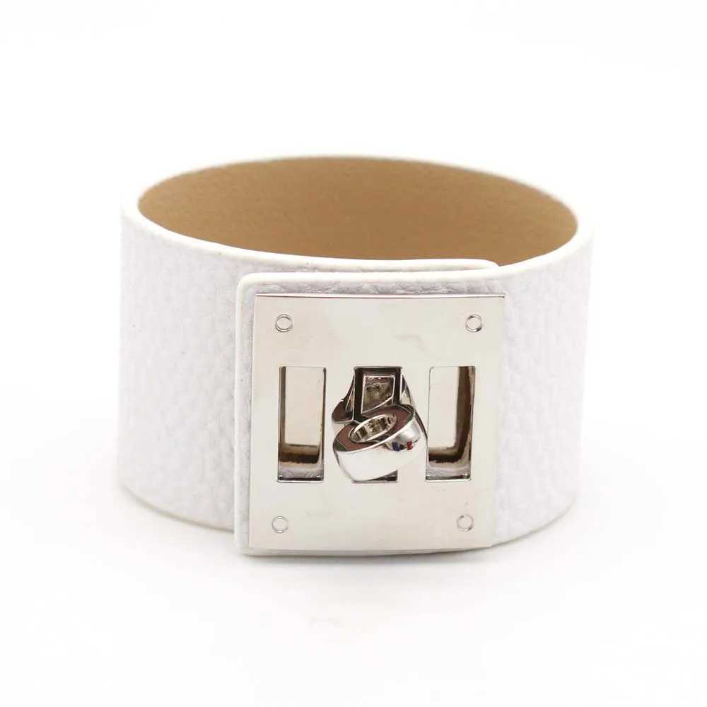 Bangle Fashion Punk Wide PU Leather Bracelet and Bracelet Womens Cuff Bracelet Declaration Jewelry Valentines Day Gift J2502177CVL