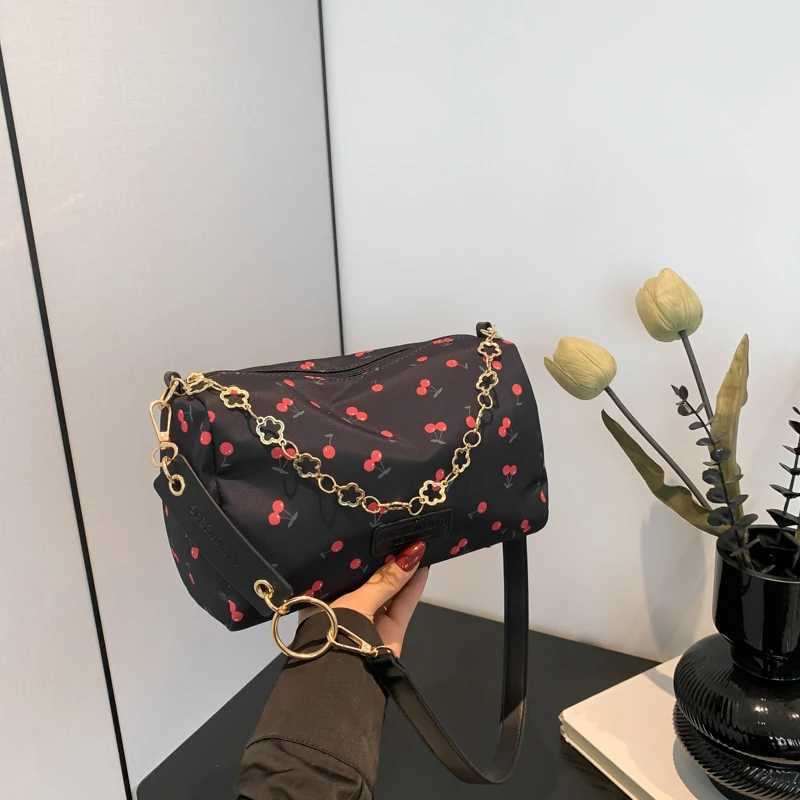 Large Capacity Shoulder Bag 2024 New womens fashion Simple Commuter Messenger Fruit Pattern purse handbag Y250220