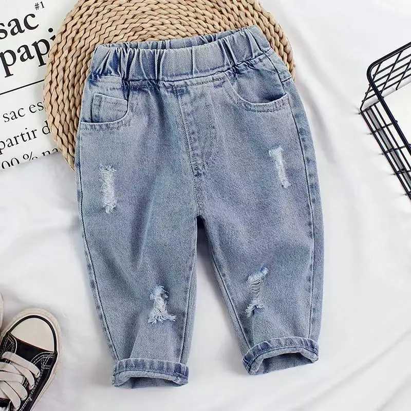 Childrens Clothing Baby Childrens Jeans 2024 Spring New 1-7 Year Old Boys and Girls Loose and Fashionable Perforated Jeans Z250220