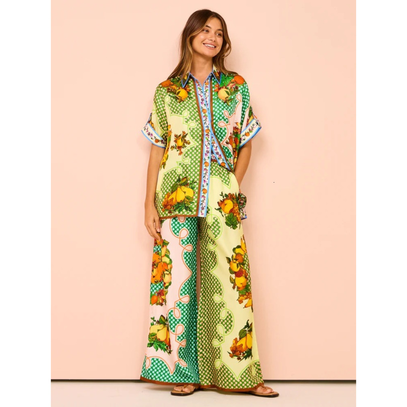 Women Tracksuits Two Pieces Set Designer 2025 New Fashionable Personalized Printed Short Sleeve Colored Holiday Leisure Lace Set 19 Colors