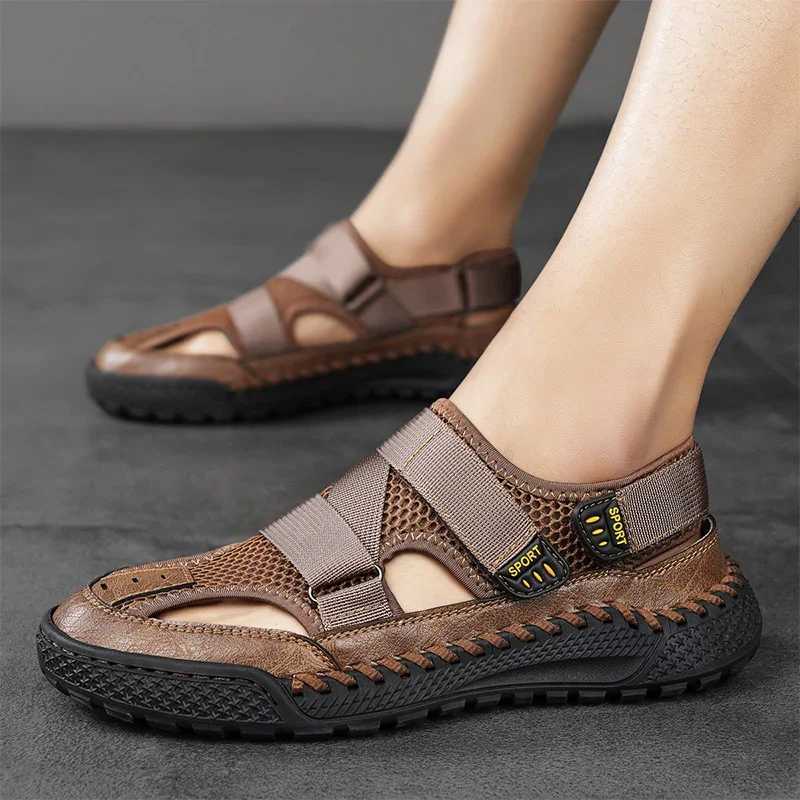 New Arrival Mens Sandals Comfortable Breathable Casual Shoes For Summer Office Outdoor Anti-Collision Large Size Hiking Shoes Slippers Men T250220