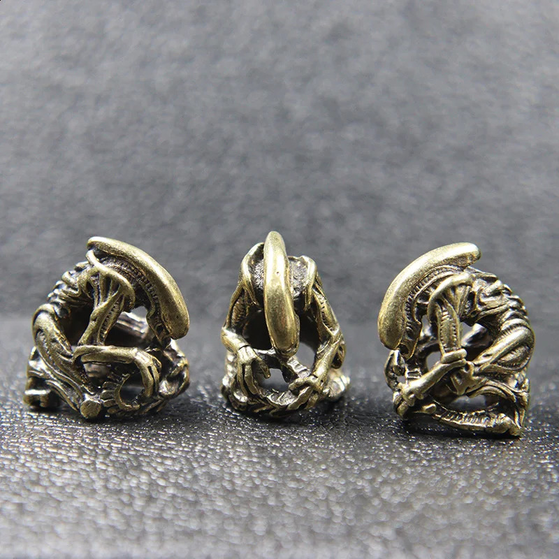 Brass Alien Figures Paracord Beads Woven Lanyard DIY Pendant Jewelry Accessory Metal Charms for Bracelet EDC Survival Knife Bead 250213