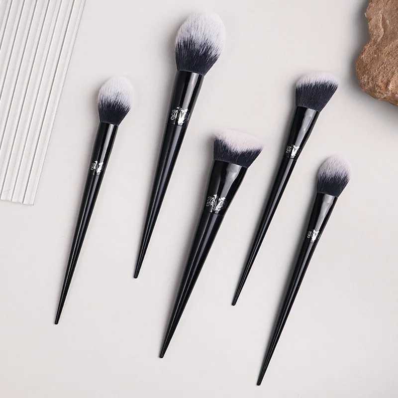 Kat Von D Makeup Brush Set Kit Foundation Blush Highlight Concealer Powder Sculpting Eyeshadow Brush KVD Brand Makeup Brush W250221