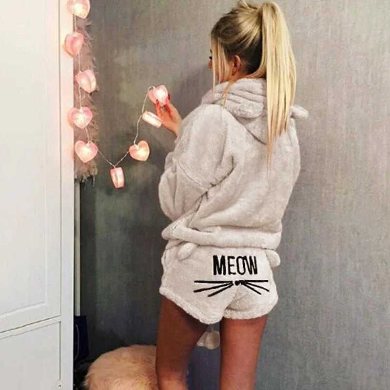 Women Coral Velvet Pajamas Set Autumn Winter Warm Pajamas Two Piece Set Spwear Cute Cat Meow Pattern Hoodies Shorts SetXJ250220
