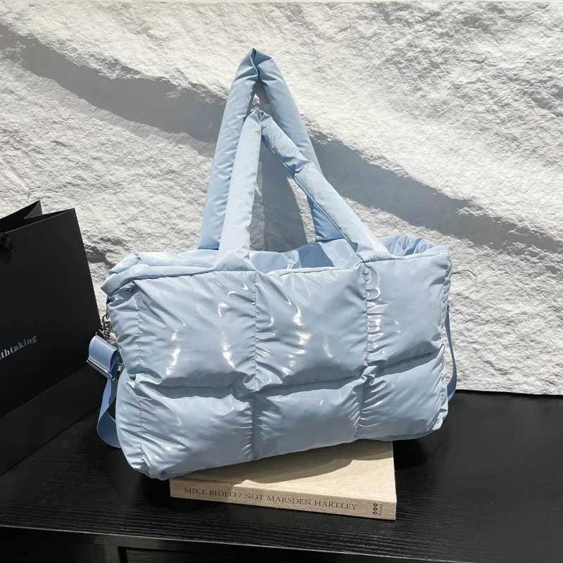 Nylon Solid Zipper Womens Handbag 2025 Spring New Style Daily Matching Womens Shoulder Bag High Capacity Womens Crossbody Bag Z250220