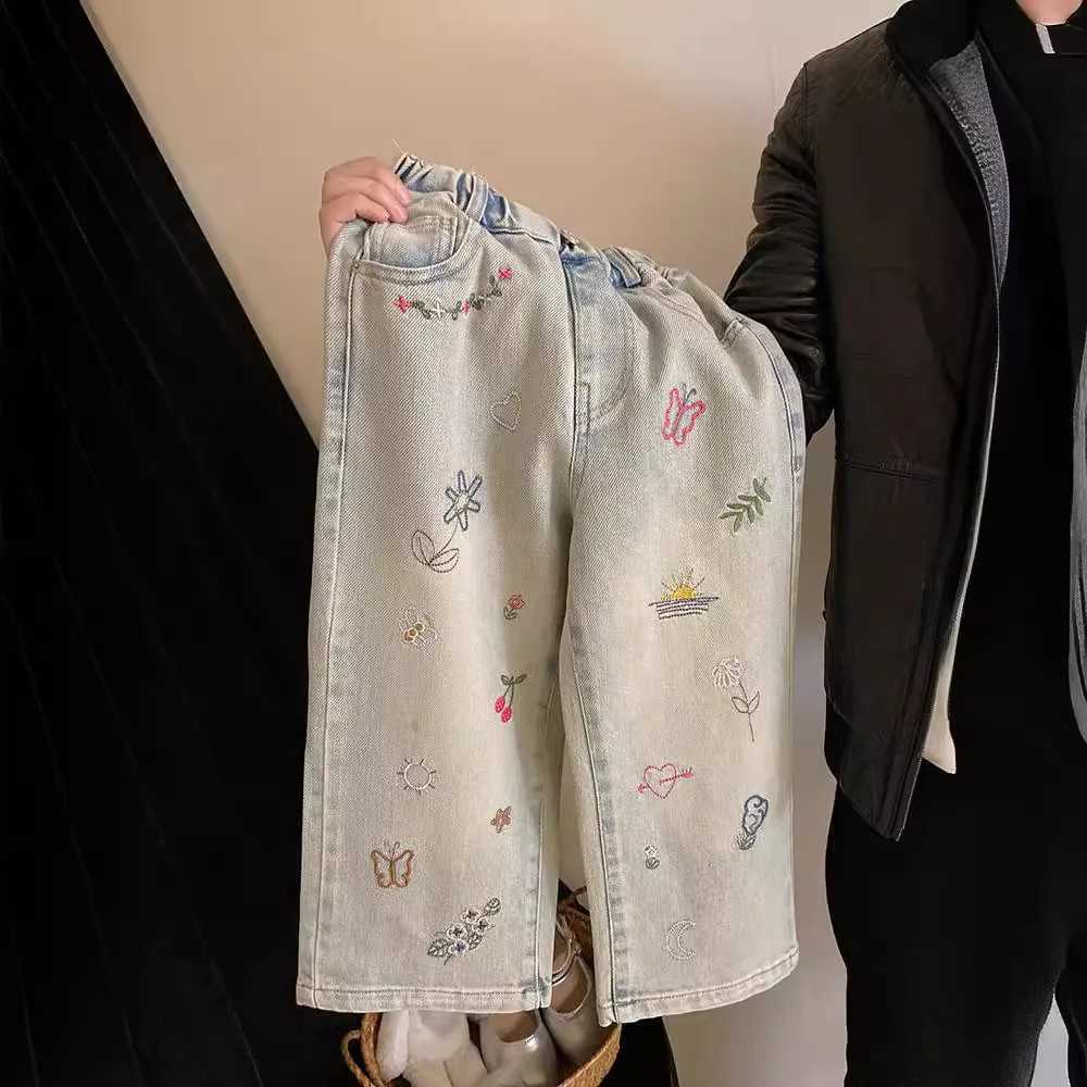 Spring Sutumn Korean Kids Girls Wide Leg Pants Loose Denim Graffiti Embroidery Baby Girls Jeans Children Girls Casual Pants Z250220