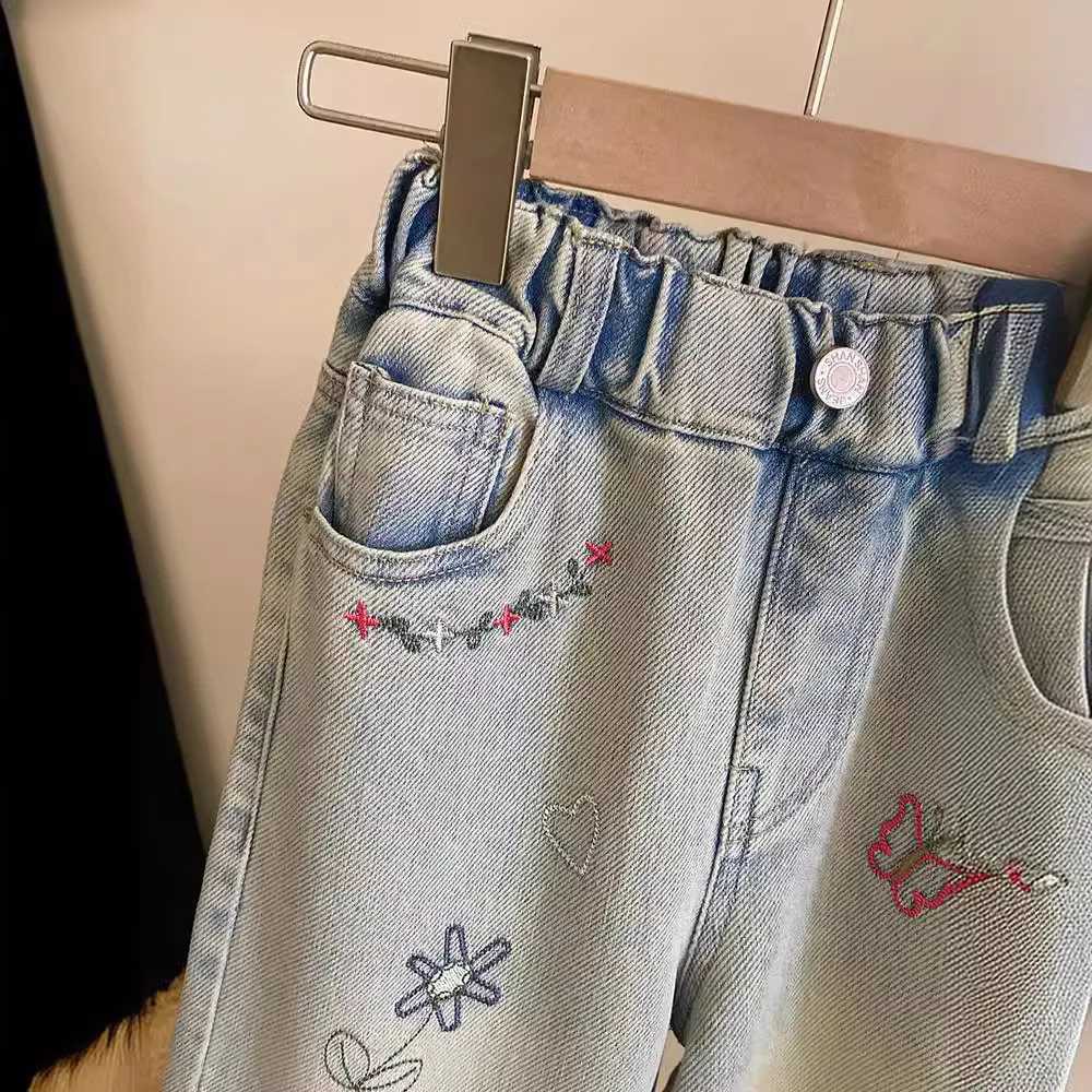 Spring Sutumn Korean Kids Girls Wide Leg Pants Loose Denim Graffiti Embroidery Baby Girls Jeans Children Girls Casual Pants Z250220