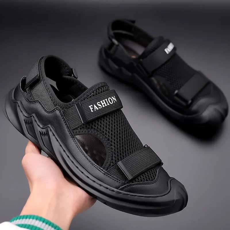 New Arrival Mens Sandals Summer New Leather Breathable Baotou Mesh Outdoor Casual Hole Shoes Tide Roman Non-slip Beach Shoes Men T250220