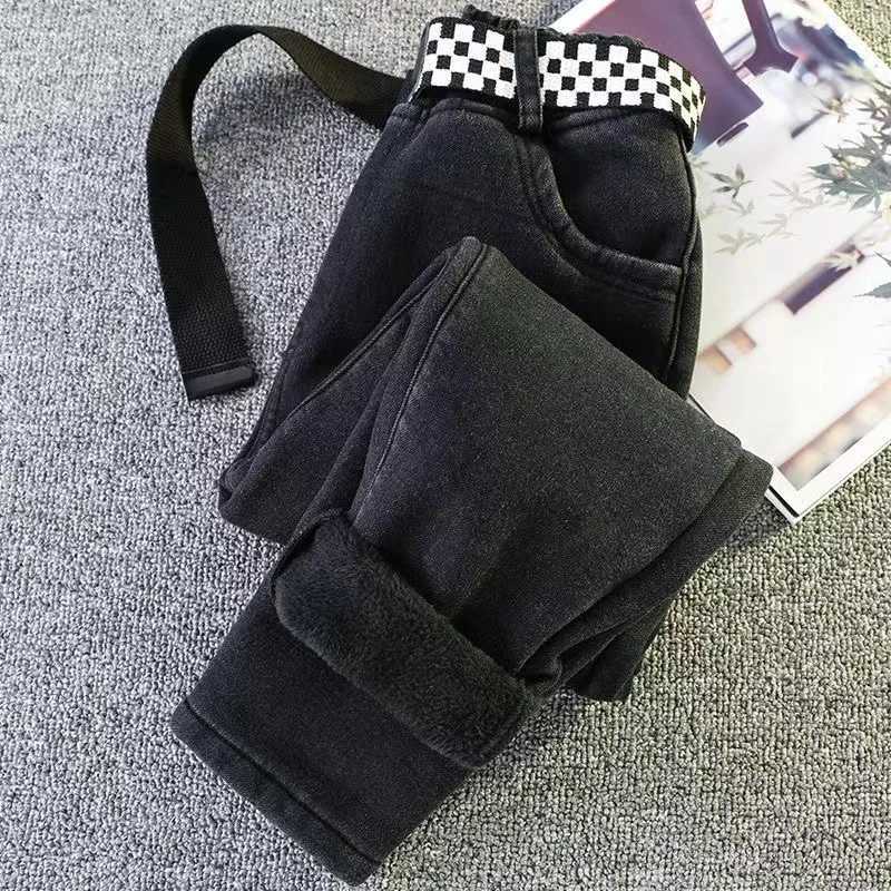 Velvet Winter Warm Pants Jeans for Girls Boys Fall Trousers Denim Pants Clothes Teenagers Childrens Clothing Boy Jeans 2024 New Z250220