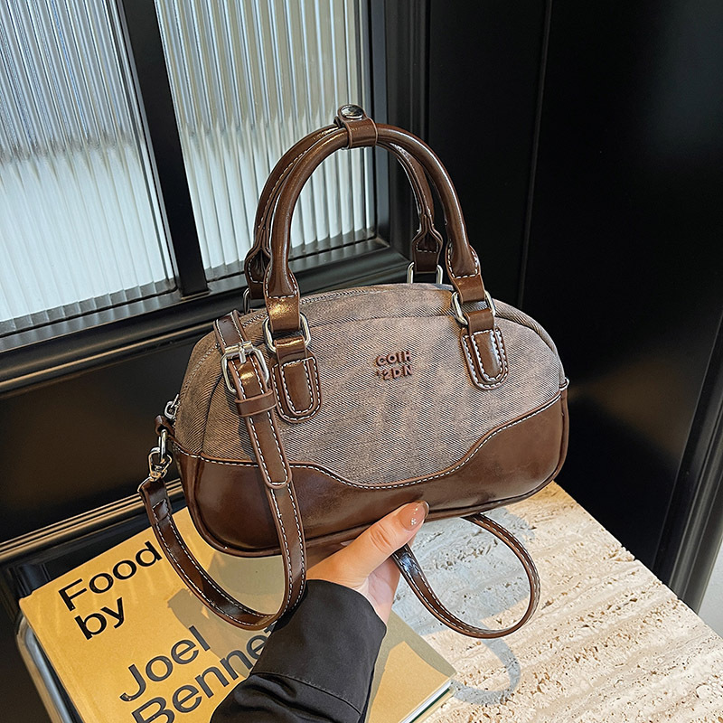 Free shipping 2025 new designer Shoulder Bags For womans handbag square fashion women crossbody Pillow bag