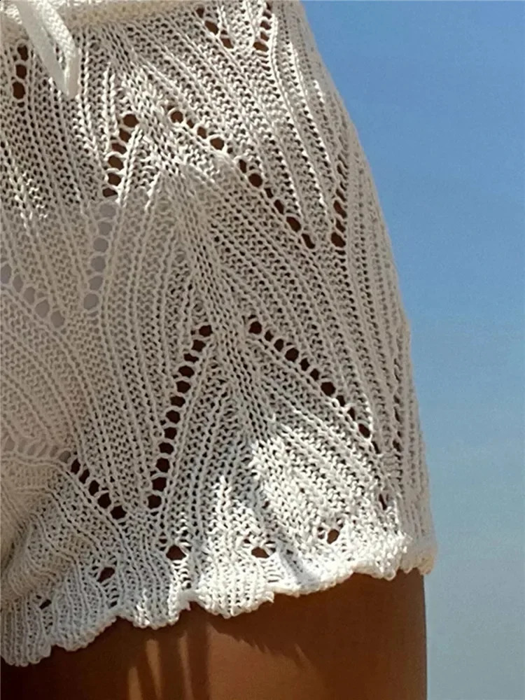 Hollow brushed elastic waist crochet shorts womens summer sexy beach holiday cover knitted shorts 2023 swimsuit 250214