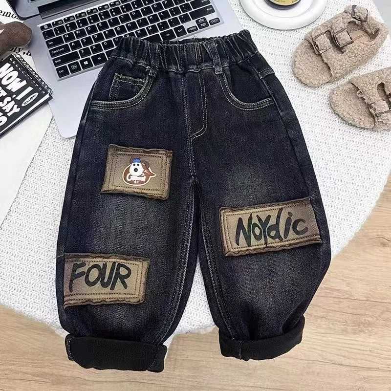 Boys Autumn and Winter Velvet Pants 2025 New Sle Baby Thick one-piece Jeans Childrens Pants Kids Z250220